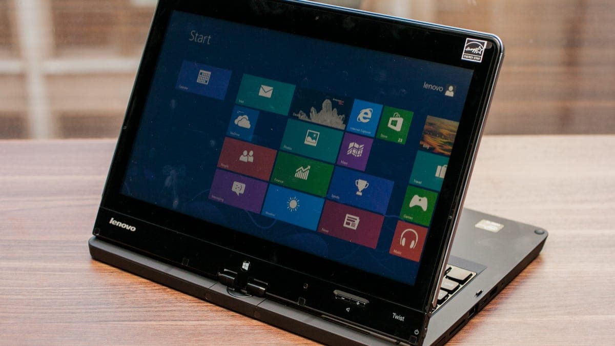 Lenovo ThinkPad Twist S230u portable reconditionné 12,5 pouces. (128 Go + 8 Go, Intel Core i7 3e génération, 2 GHz, 8 Go) Ordinateur portable/portable - Noir - 3347